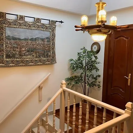 Duplex 122m2, 4 Dormitorios, 2 Banos Completos, Wifi 1gb