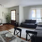 Duplex 122m2, 4 Dormitorios, 2 Banos Completos, Wifi 1gb شقة