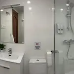 شقة Duplex 122m2, 4 Dormitorios, 2 Banos Completos, Wifi 1gb مونداكا