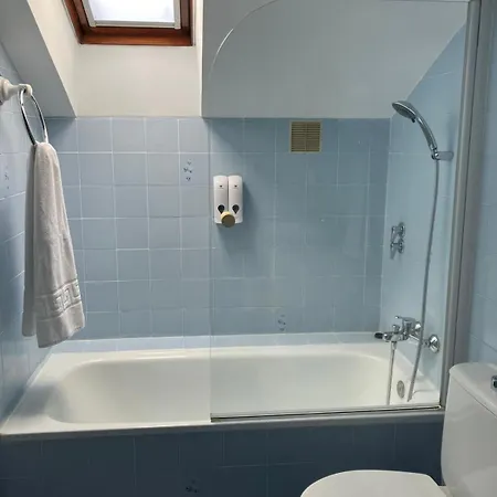 Duplex 122m2, 4 Dormitorios, 2 Banos Completos, Wifi 1gb アパート