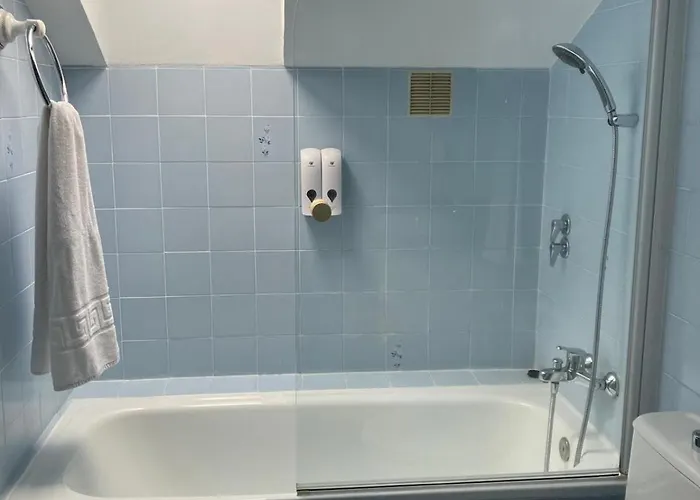 Duplex 122m2, 4 Dormitorios, 2 Banos Completos, Wifi 1gb Apartment