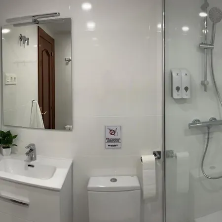 公寓 Duplex 122m2, 4 Dormitorios, 2 Banos Completos, Wifi 1gb 蒙达卡